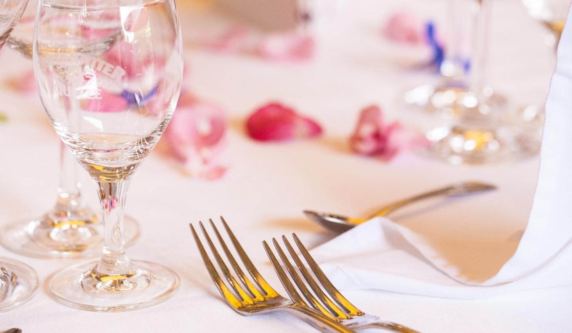 Hotel Restaurant Zur Post Lohfelden ภายนอก รูปภาพ